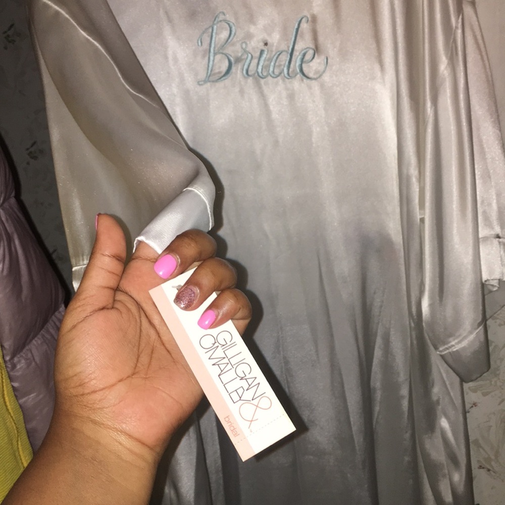 Brides Robe - Picture 3 of 5